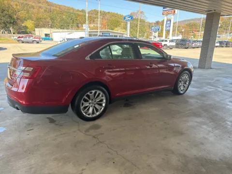 More photos of 2018 Ford Taurus Limited at Moss Motor Company, TN