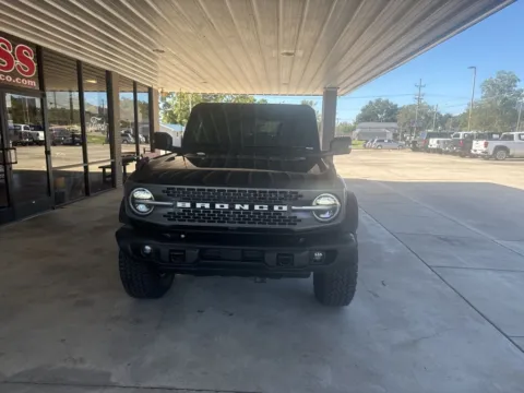 Photos of 2025 Ford Bronco Badlands for sale in South Pittsburg, TN at Moss Motor Company