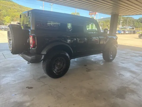 More photos of 2025 Ford Bronco Badlands at Moss Motor Company, TN