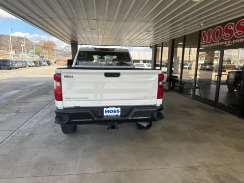 More photos of 2022 Chevrolet Silverado 2500HD Custom at Moss Motor Company, TN