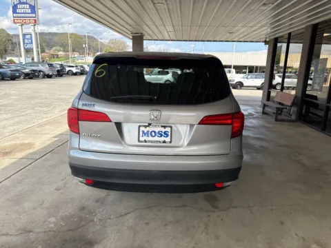 More photos of 2016 Honda Pilot LX at Moss Motor Company, TN