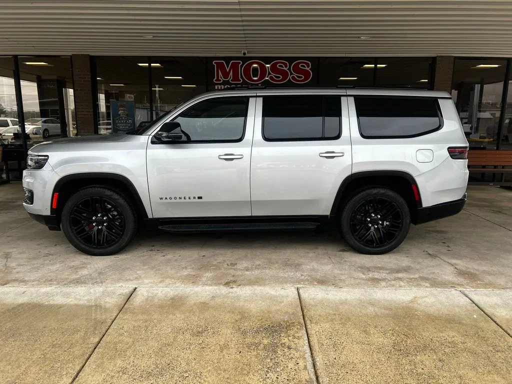Silver 2024 Jeep Wagoneer Series II for sale in South Pittsburg, TN