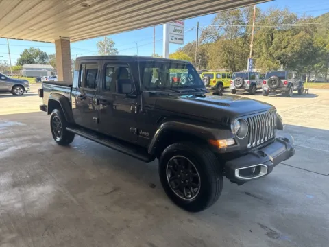 Another view of 2023 Jeep Gladiator Overland for sale in South Pittsburg, TN at Moss Motor Company