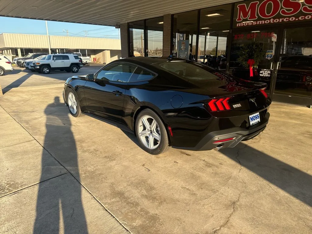 2026 Ford Mustang EcoBoost Fastback - Photo 6
