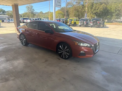 Another view of 2022 Nissan Altima 2.0 SR for sale in South Pittsburg, TN at Moss Motor Company