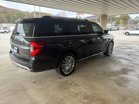 More photos of 2022 Ford Expedition Max Limited at Moss Motor Company, TN