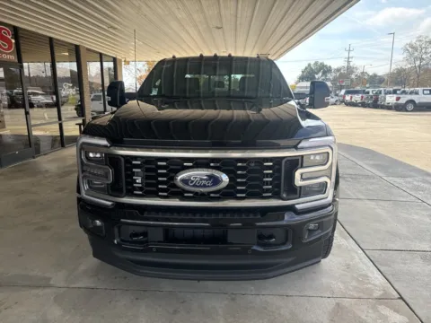 Photos of 2026 Ford F-450SD Platinum for sale in South Pittsburg, TN at Moss Motor Company