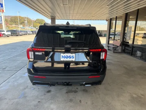 More photos of 2026 Ford Explorer ST-Line at Moss Motor Company, TN