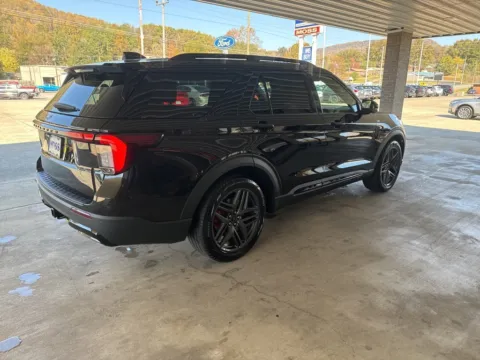 More photos of 2026 Ford Explorer ST-Line at Moss Motor Company, TN