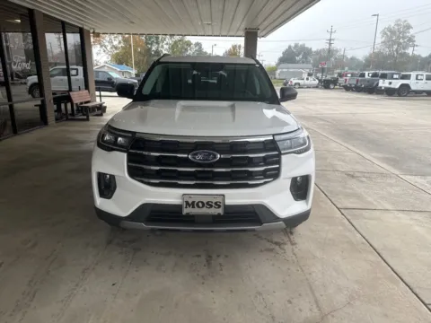 Photos of 2026 Ford Explorer Active for sale in South Pittsburg, TN at Moss Motor Company