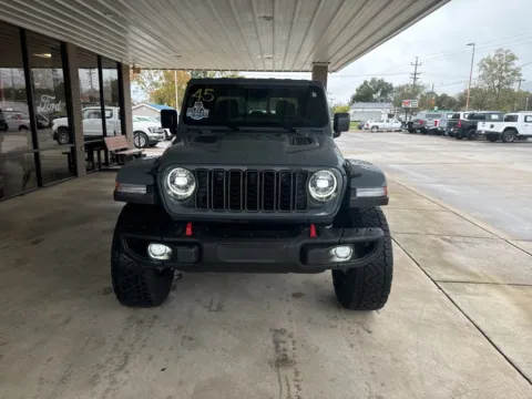 Photos of 2025 Jeep Gladiator Rubicon for sale in South Pittsburg, TN at Moss Motor Company