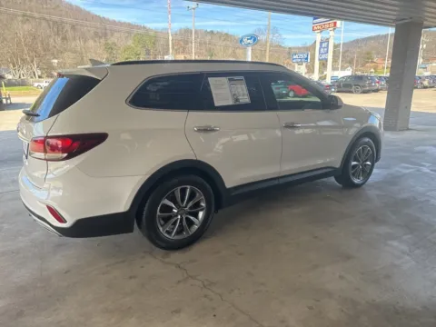 More photos of 2019 Hyundai Santa Fe XL SE at Moss Motor Company, TN