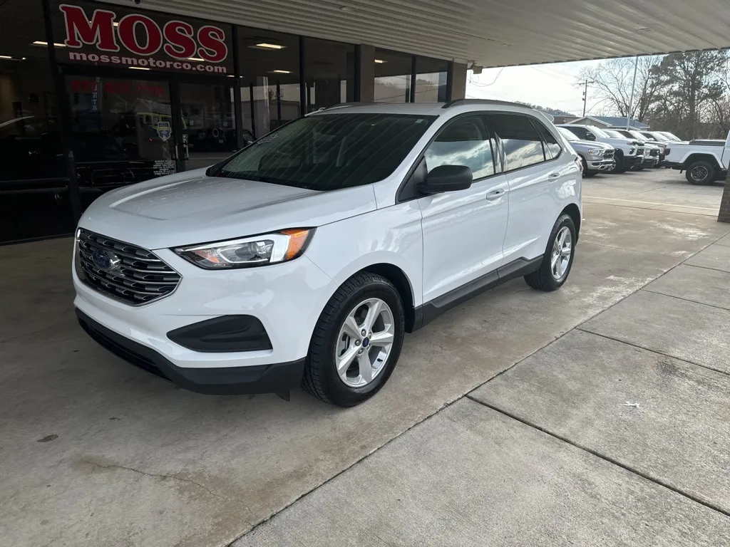 2022 Ford Edge SE's photo