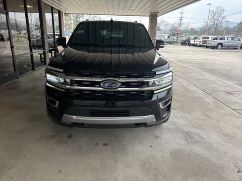 Photos of 2023 Ford Expedition Limited for sale in South Pittsburg, TN at Moss Motor Company