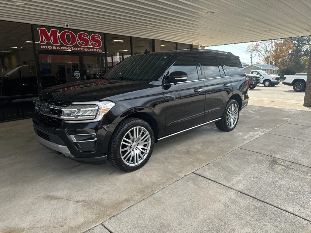 Black 2023 Ford Expedition Limited for sale in South Pittsburg, TN