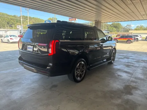 More photos of 2025 Ford Expedition King Ranch at Moss Motor Company, TN