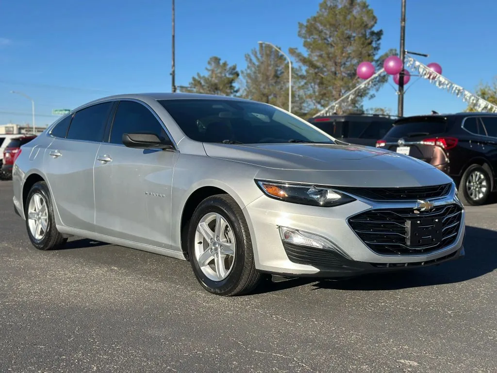Silver 2020 Chevrolet Malibu LS Sedan 4D for sale in Las Cruces, NM