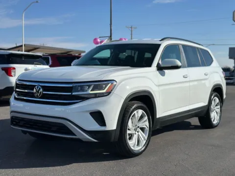Another view of 2022 Volkswagen Atlas SE w/Tech Pkg Sport Utility 4D for sale in Las Cruces, NM at L&L Auto Sales