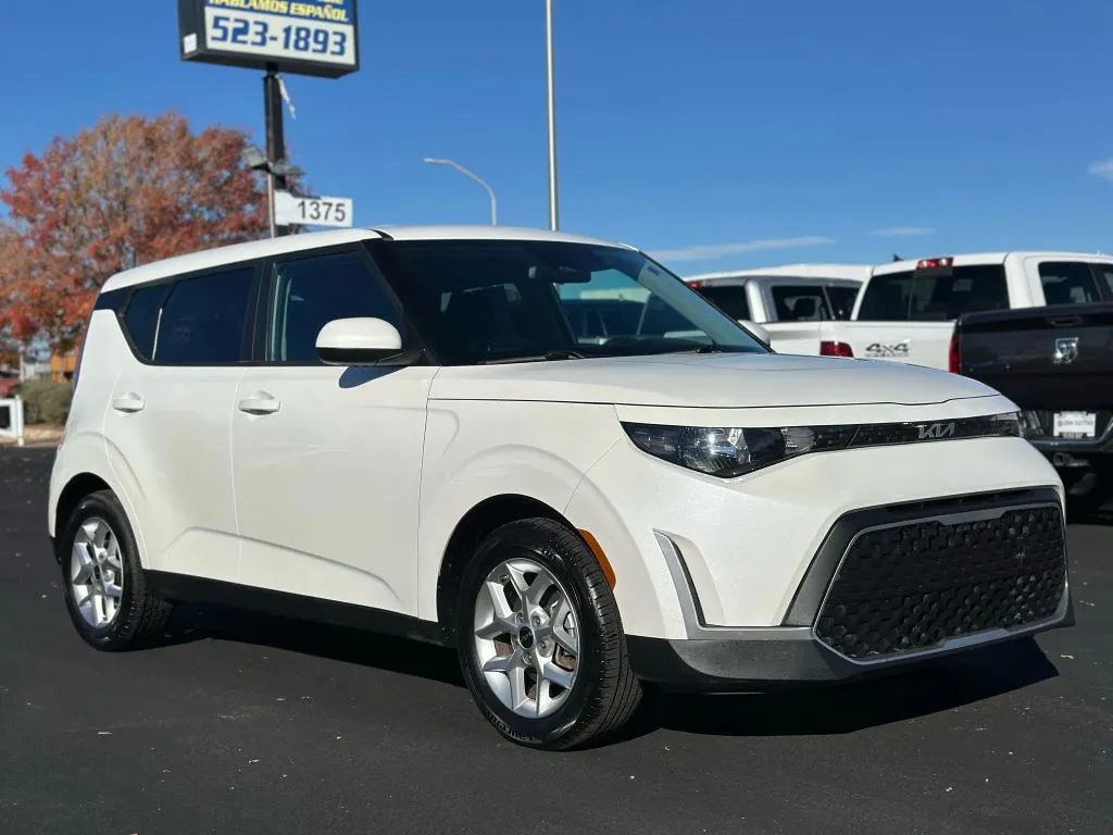 White 2023 Kia Soul LX Wagon 4D for sale in Las Cruces, NM