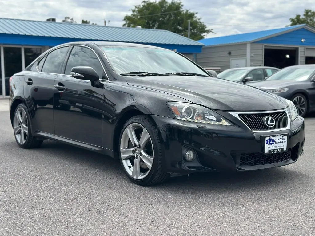 2011 Lexus IS 350's photo