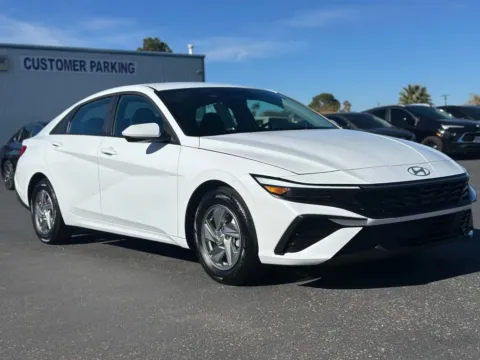 White 2025 Hyundai Elantra SE Sedan 4D for sale in Las Cruces, NM