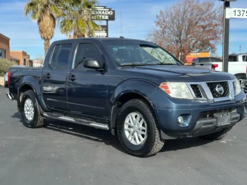 Gray 2016 Nissan Frontier Crew Cab SV Pickup 4D 5 ft for sale in Las Cruces, NM