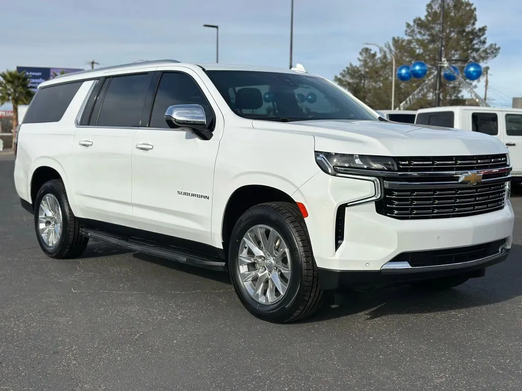 2023 Chevrolet Suburban Premier's photo