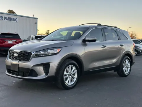Another view of 2019 Kia Sorento LX Sport Utility 4D for sale in Las Cruces, NM at L&L Auto Sales