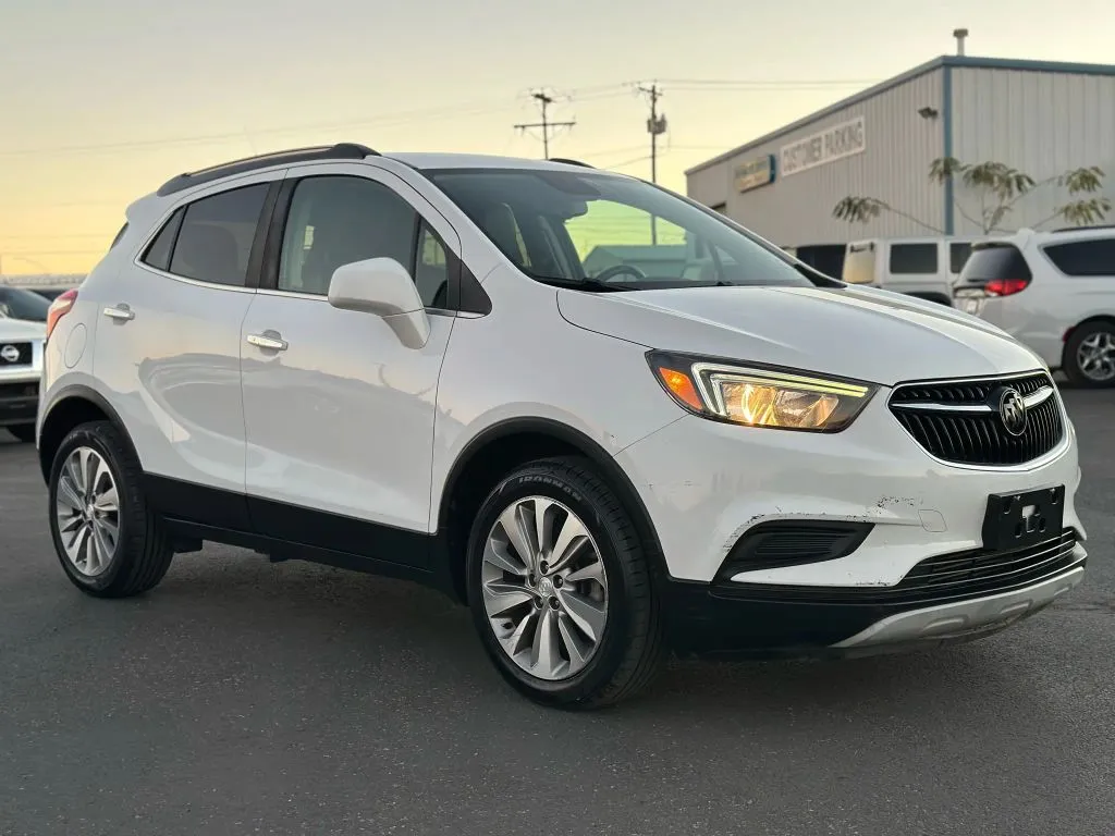 White 2020 Buick Encore Preferred Sport Utility 4D for sale in Las Cruces, NM
