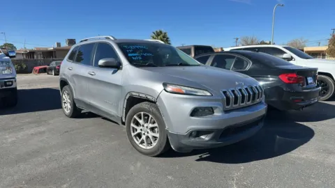 Silver 2017 Jeep Cherokee Latitude Sport Utility 4D for sale in Las Cruces, NM