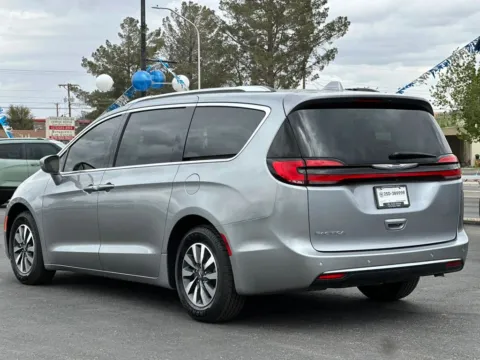 More photos of 2021 Chrysler Pacifica Touring L Minivan 4D at L&L Auto Sales, NM