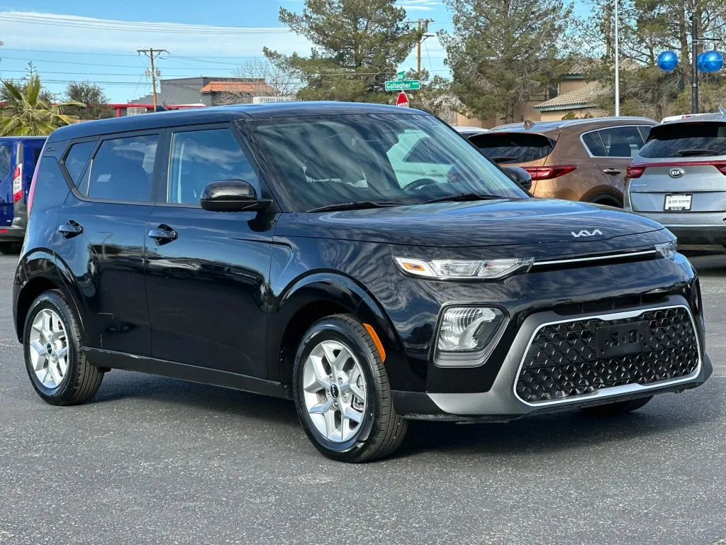 Black 2022 Kia Soul LX Wagon 4D for sale in Las Cruces, NM