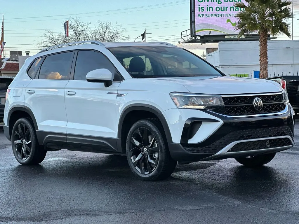 White 2024 Volkswagen Taos SE Sport Utility 4D for sale in Las Cruces, NM