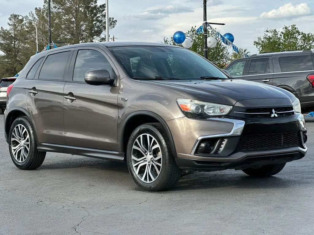 2018 Mitsubishi Outlander Sport 2.0 ES 2WD CVT's photo