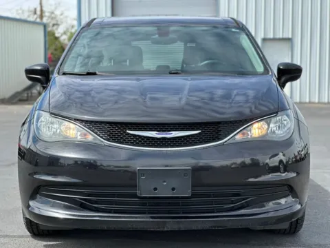 Photos of 2017 Chrysler Pacifica LX Minivan 4D for sale in Las Cruces, NM at L&L Auto Sales