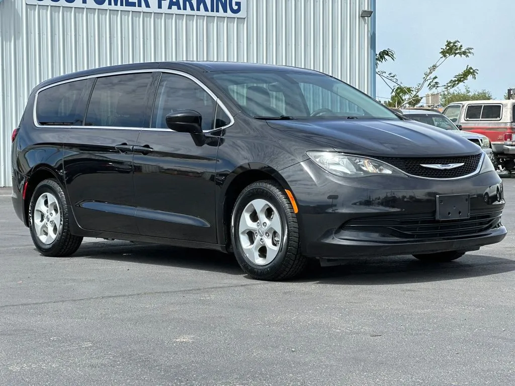 2017 Chrysler Pacifica LX