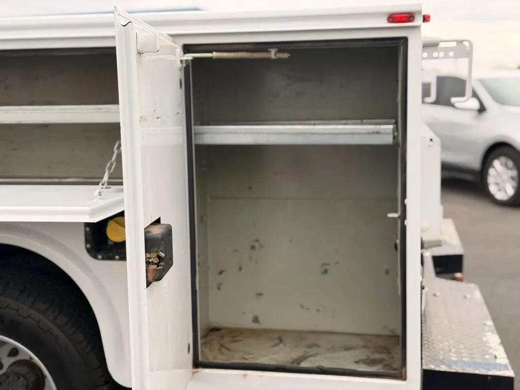 2016 Ford F-350 Super Duty Chassis Cab XL - Photo 13