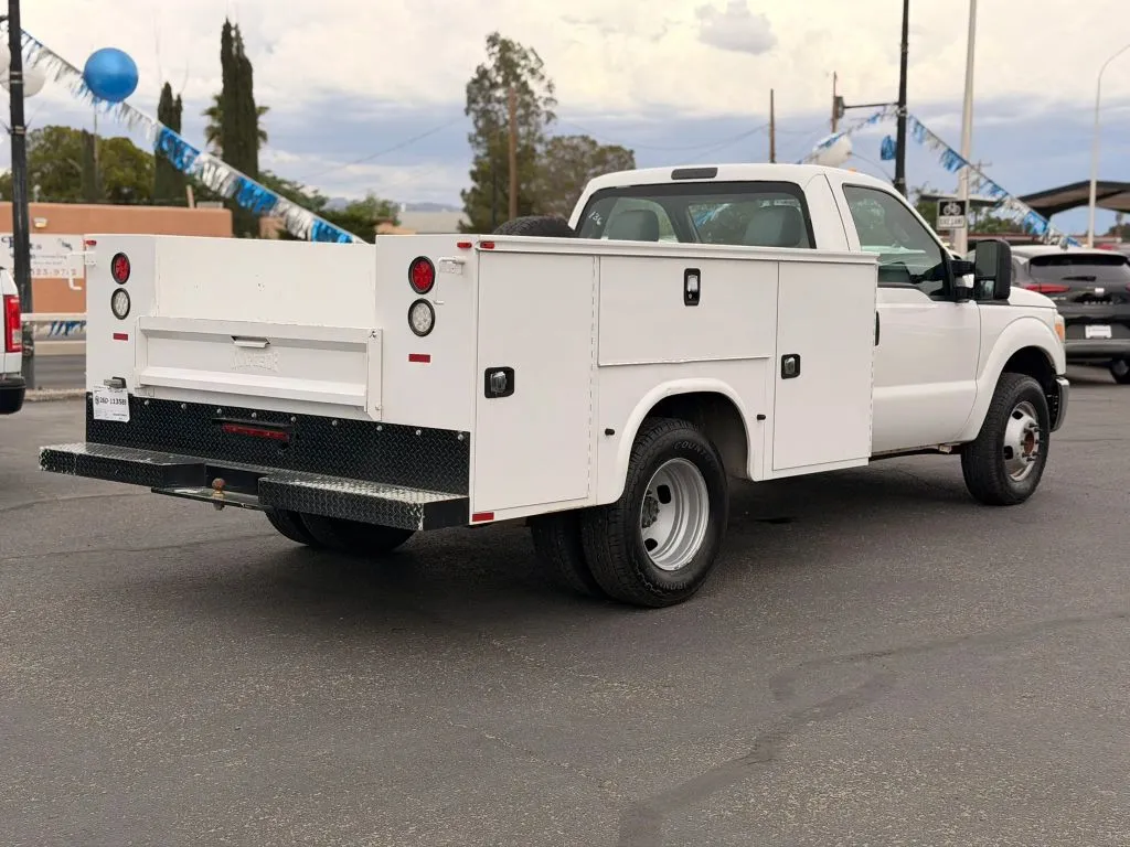 2016 Ford F-350 Super Duty Chassis Cab XL - Photo 7