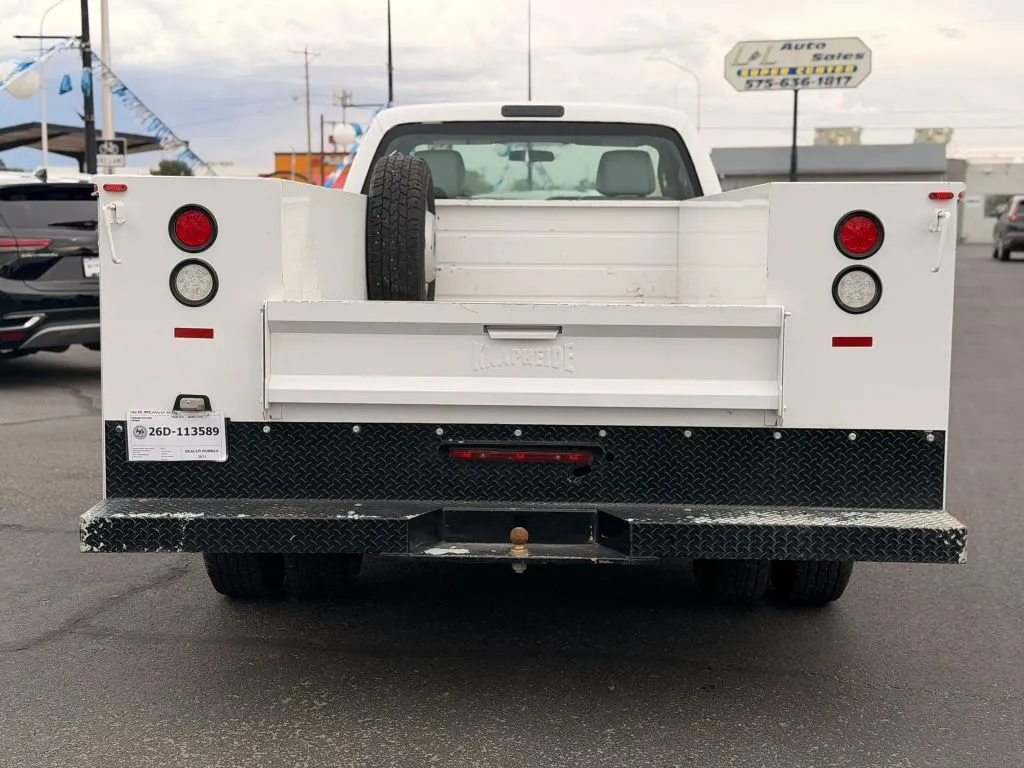 2016 Ford F-350 Super Duty Chassis Cab XL - Photo 6