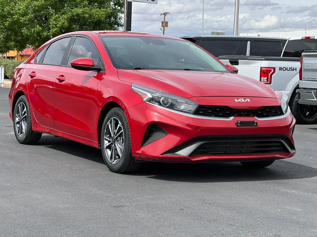 2023 Kia Forte LXS AT's photo