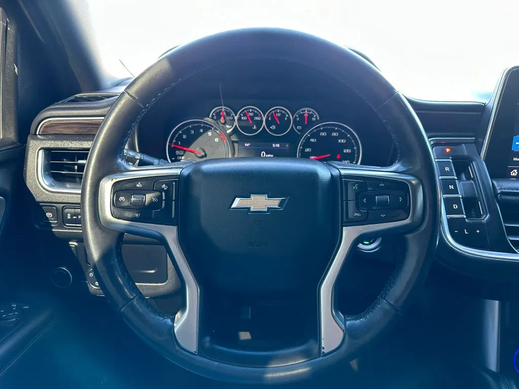 2021 Chevrolet Suburban LT - Photo 21