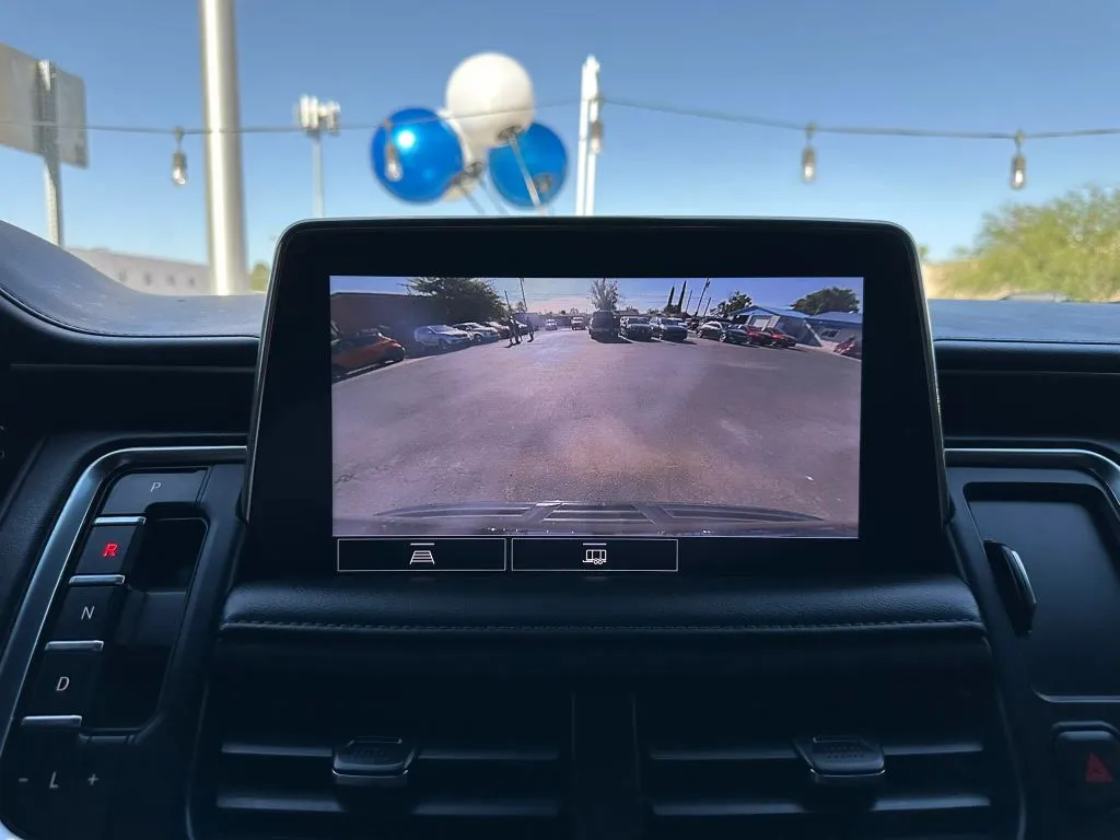 2021 Chevrolet Suburban LT - Photo 27