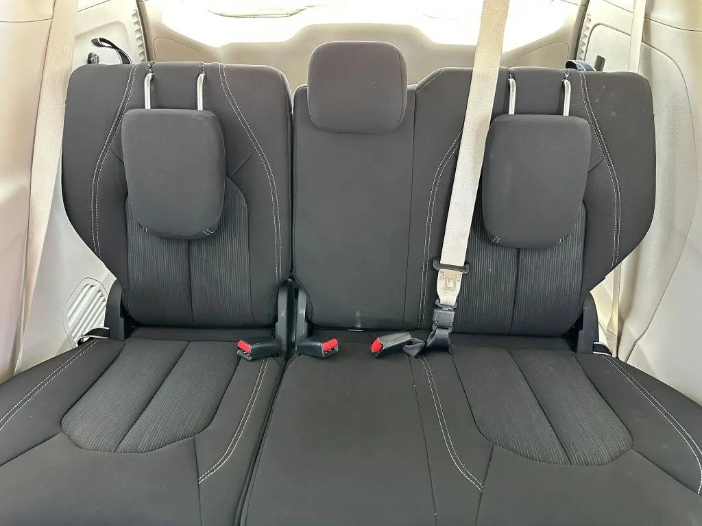 2022 Chrysler Voyager LX - Photo 16