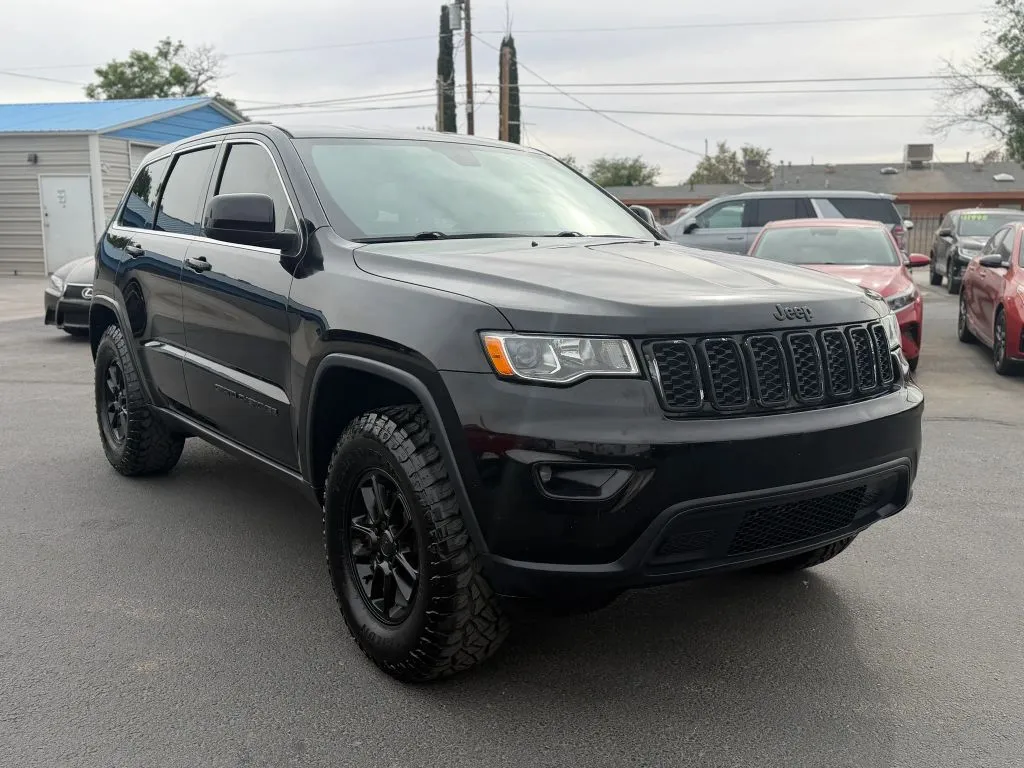 Black 2018 Jeep Grand Cherokee Laredo Sport Utility 4D for sale in Las Cruces, NM