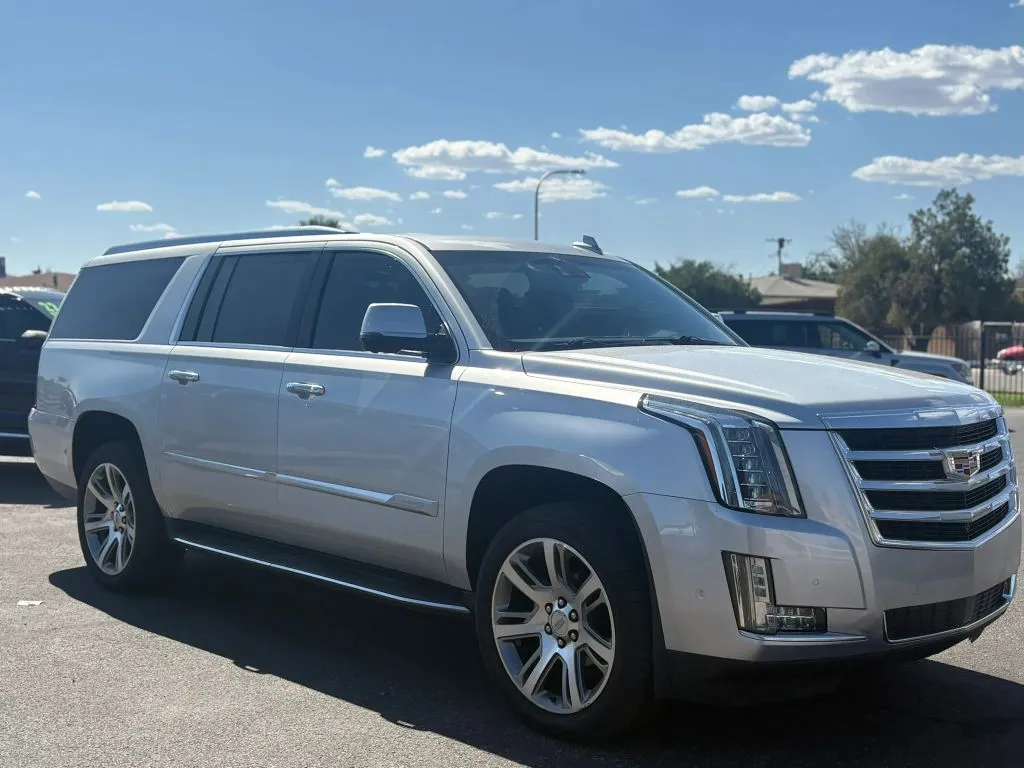Silver 2019 Cadillac Escalade ESV Premium Luxury Sport Utility 4D for sale in Las Cruces, NM