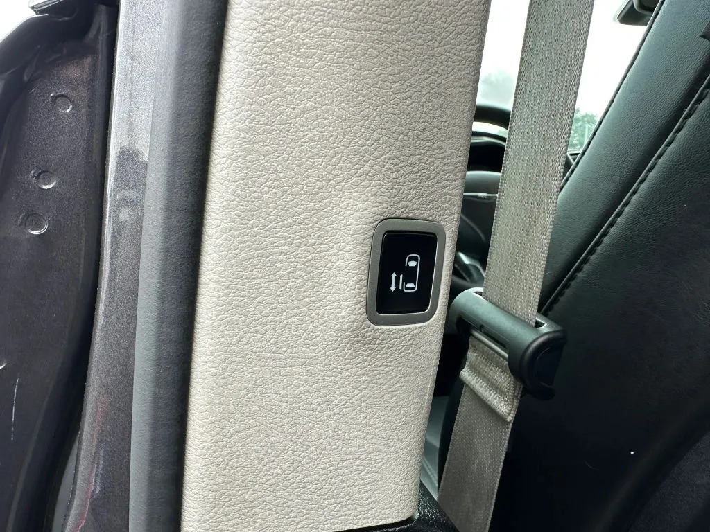 2023 Chrysler Pacifica Touring L - Photo 20