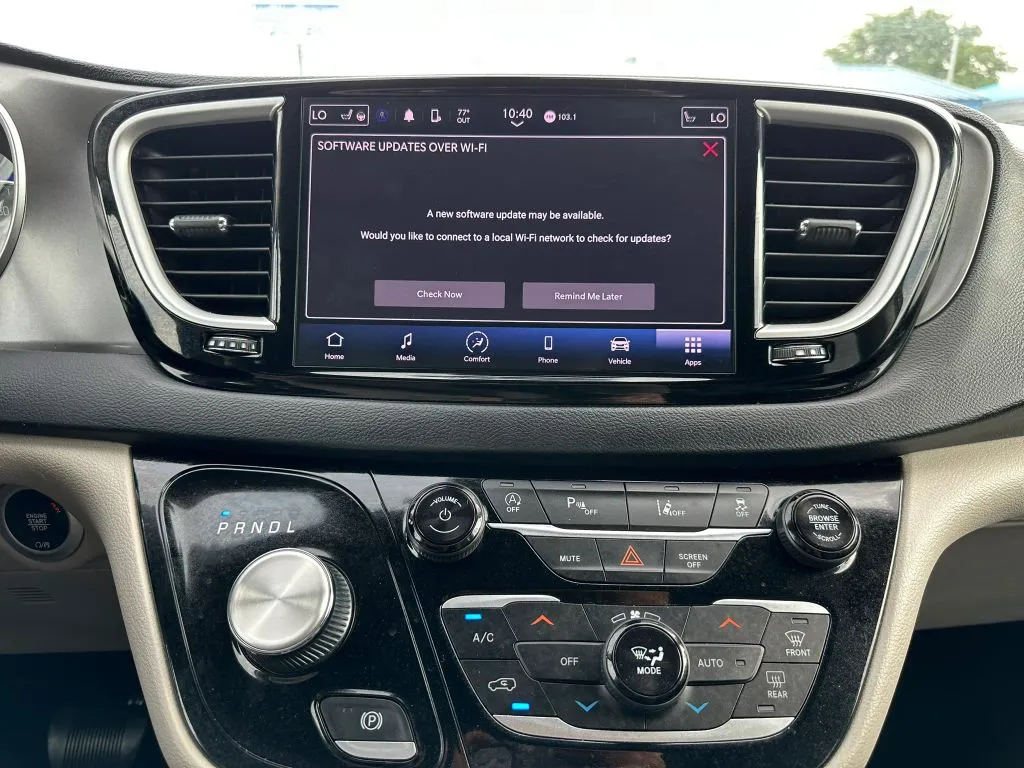 2023 Chrysler Pacifica Touring L - Photo 27