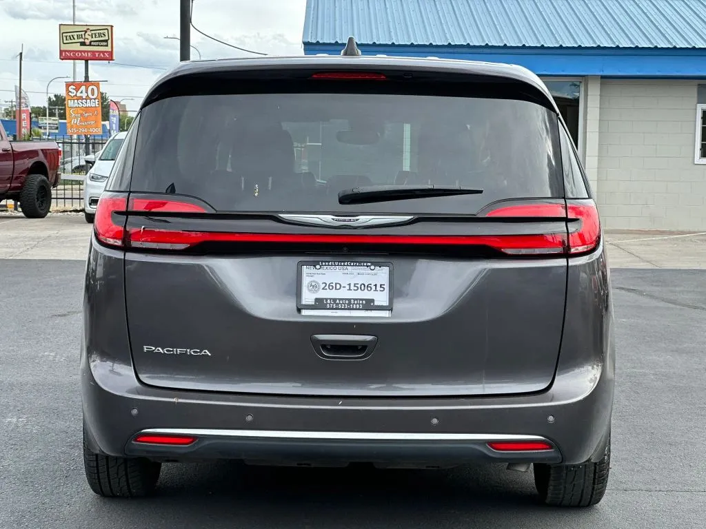 2023 Chrysler Pacifica Touring L - Photo 6