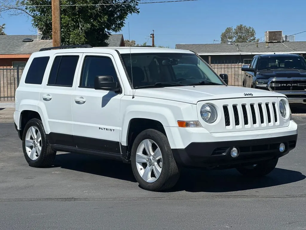 White 2017 Jeep Patriot Latitude Sport Utility 4D for sale in Las Cruces, NM
