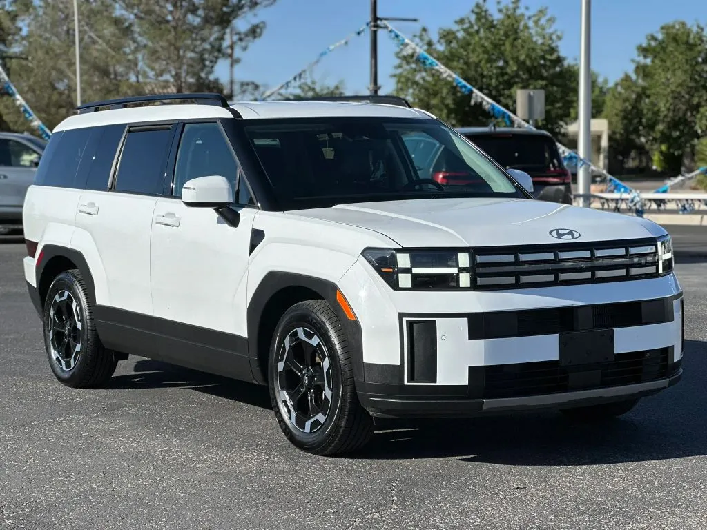 2024 Hyundai Santa Fe SEL 2.5's photo